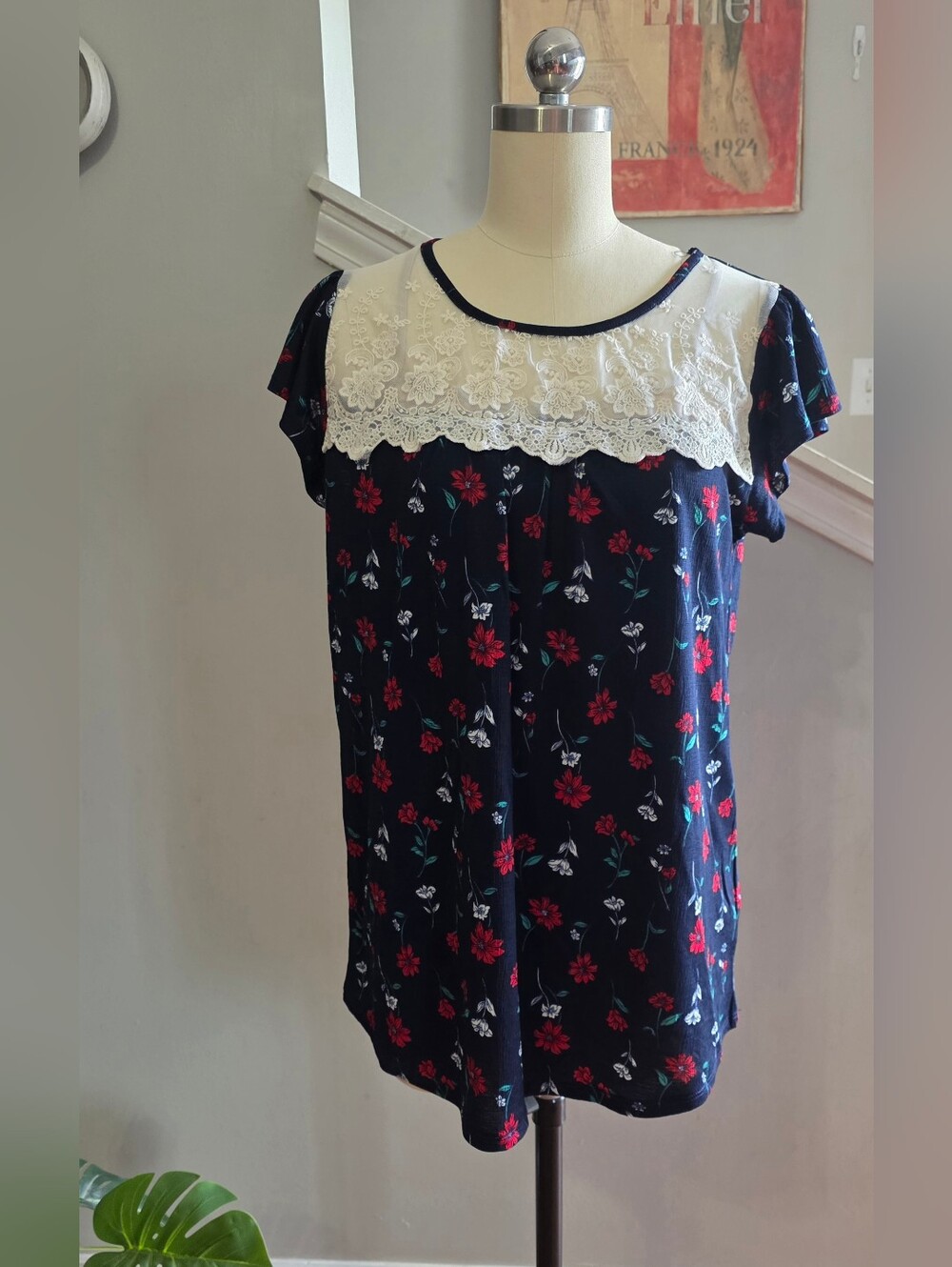Tutta Bella Maternity Top Navy Floral Medium